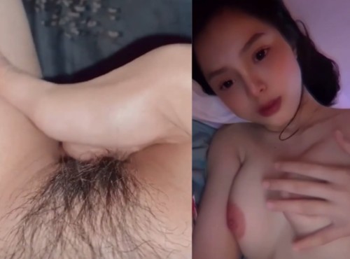 Em hotgirl Nguyễn Thảo Mai vú bự mông to dáng siêu nứng